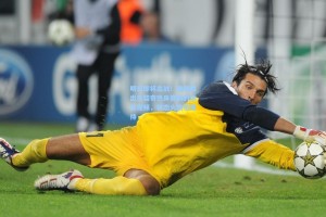 明日即将出战！美媒晒出东契奇热身赛前的训练视频，状态火热引期待